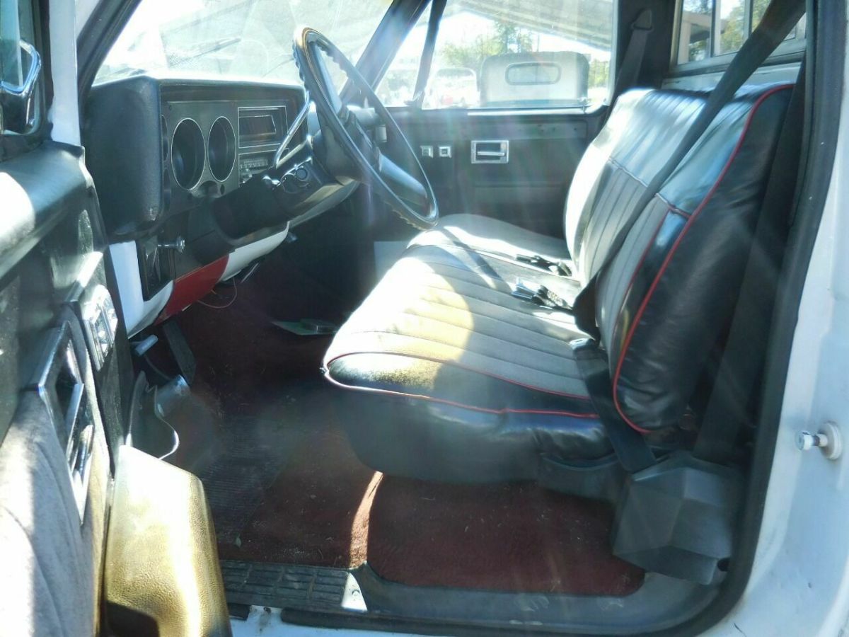 1984 GMC C/K 2500 Series C2500 2dr Standard Cab LB HD - photo 12