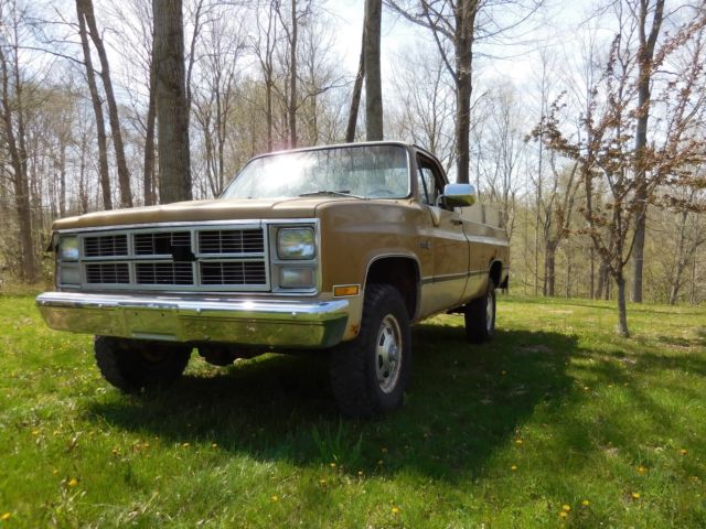 1984 GMC K 2500 4x4 pickup long bed Sierra 3/4 ton four wheel drive 1984 GMC Sierra 2500 Sierra