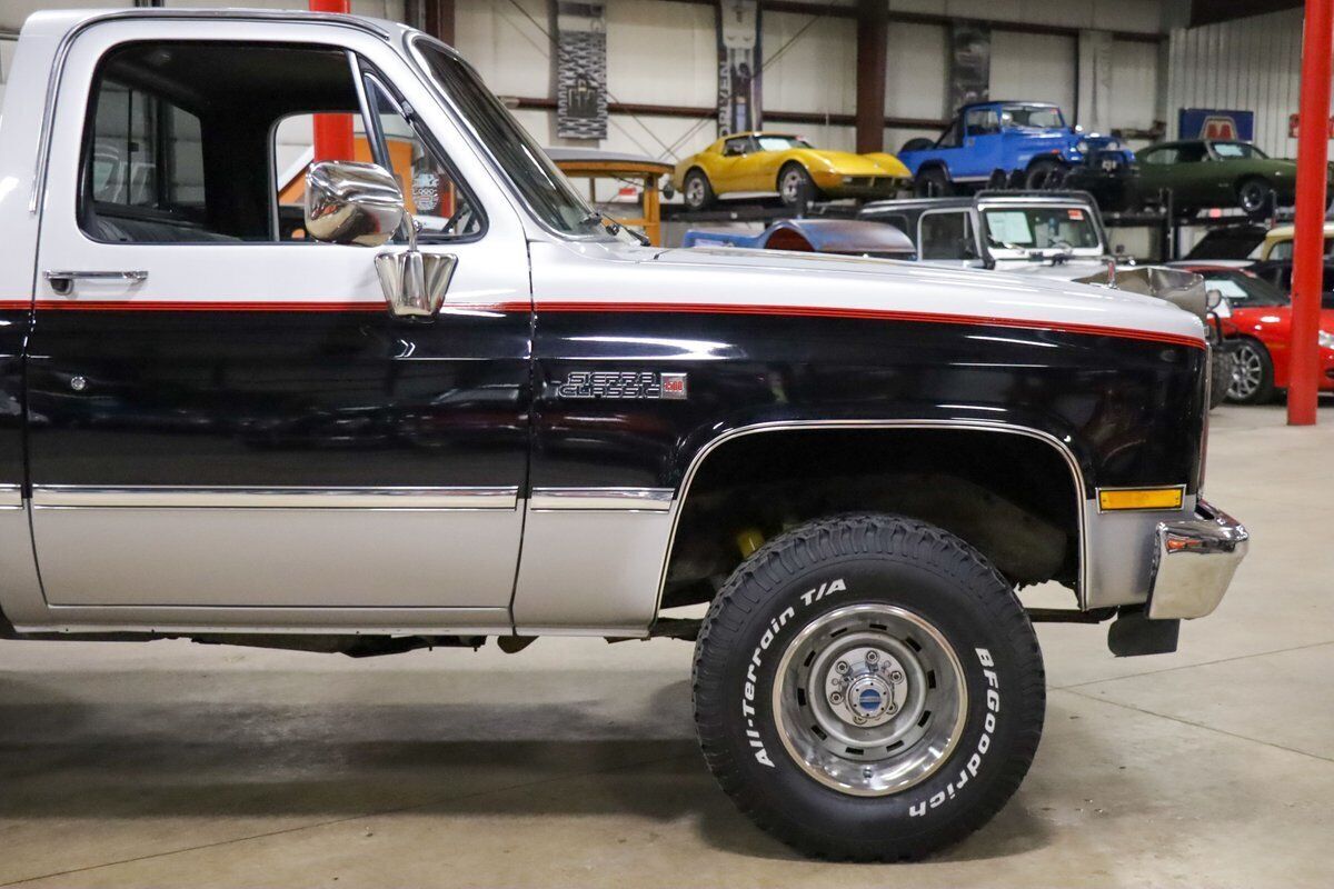 1984 GMC K1500 High Sierra - photo 11