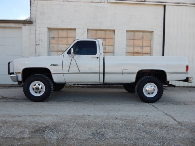 1984 Chevrolet C/K Pickup 2500 Silverado - photo 2