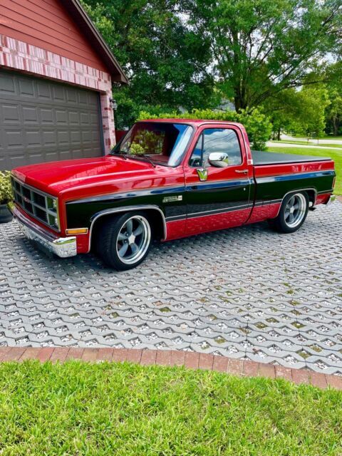 1984 GMC Sierra 1500 Pickup Red RWD Automatic C-10 1984 GMC Sierra 1500 C-10