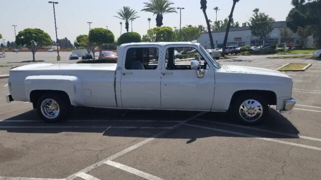 1984 GMC Sierra 3500 - photo 2