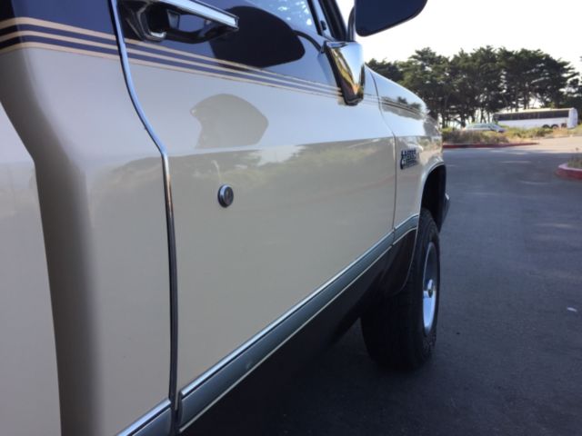 1984 GMC Sierra 1500 Classic 1/2 TON 4X4 ALL ORIGINAL CONDITION - photo 7