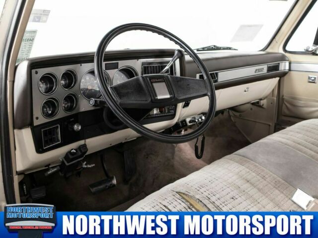 1984 GMC Sierra 1500 Classic 1500 RWD - photo 11