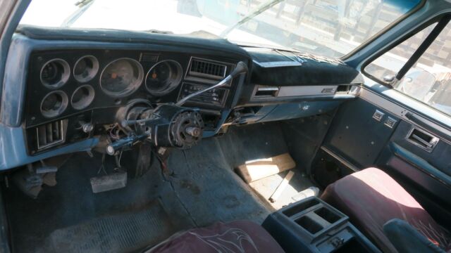 1984 GMC Suburban -- - photo 10