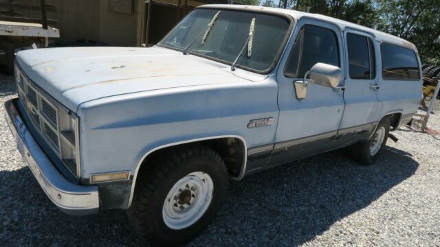 1984 GMC Suburban -- - photo 2