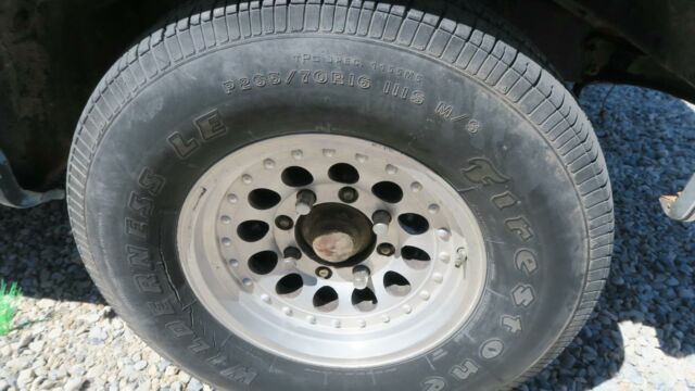 1984 GMC Suburban -- - photo 8