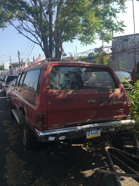 1984 GMC Suburban Diesel 4x4 - photo 4