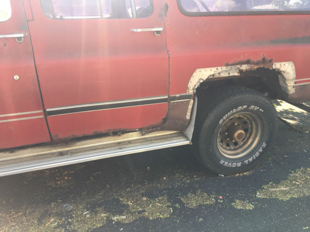 1984 GMC Suburban Diesel 4x4 - photo 8