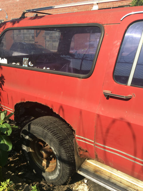 1984 GMC Suburban Diesel 4x4 - photo 9