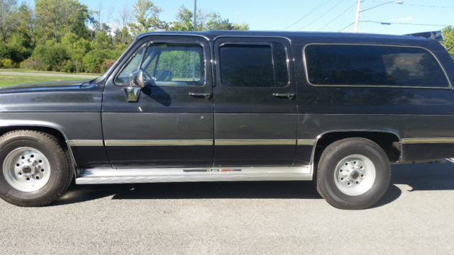 1984 GMC Suburban - photo 13