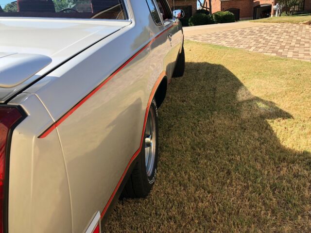 1984 Oldsmobile Cutlass Hurst Olds - photo 11
