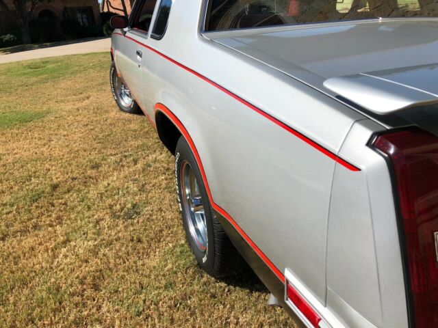 1984 Oldsmobile Cutlass Hurst Olds - photo 12