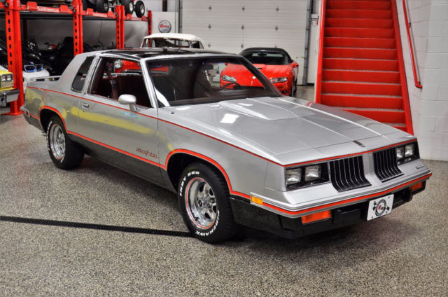 1984 Oldsmobile Cutlass W40 HURST OLDS - photo 2