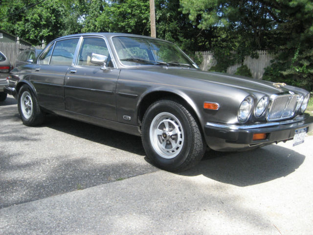 1984 Jaguar XJ6 - photo 2