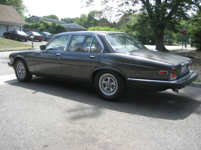 1984 Jaguar XJ6 - photo 3