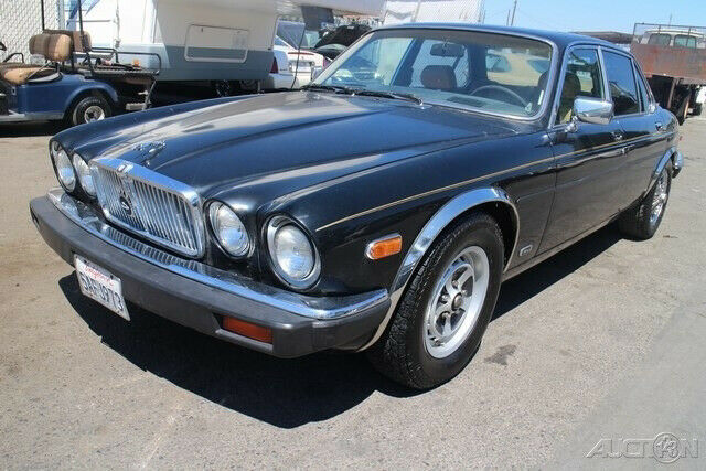 1983 Jaguar XJ-Series XJ6 - photo 2