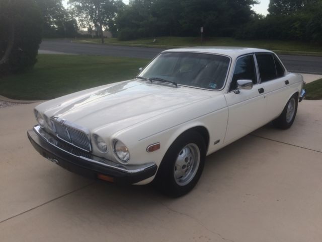 1984 Jaguar XJ6 - photo 2