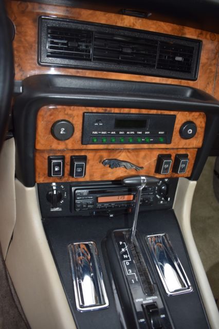 1984 Jaguar XJ6 Vanden Plas - photo 13