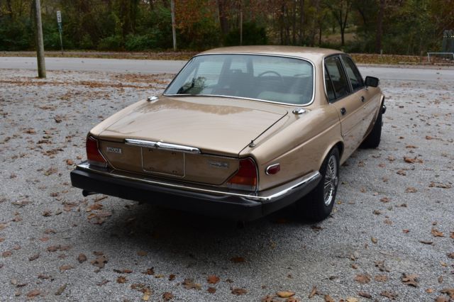 1984 Jaguar XJ6 Vanden Plas - photo 5