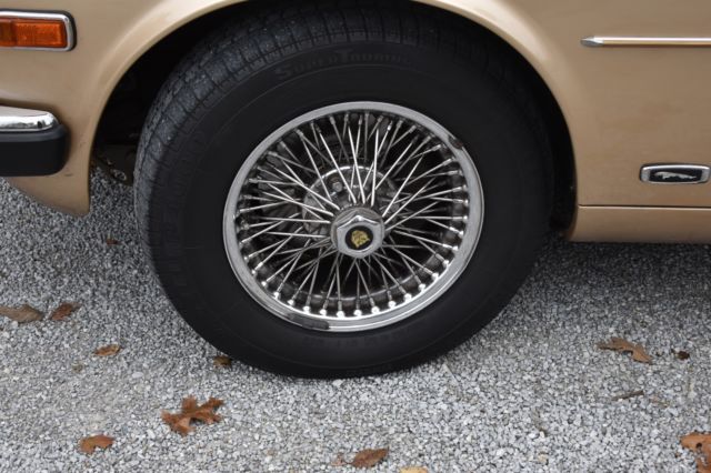 1984 Jaguar XJ6 Vanden Plas - photo 8