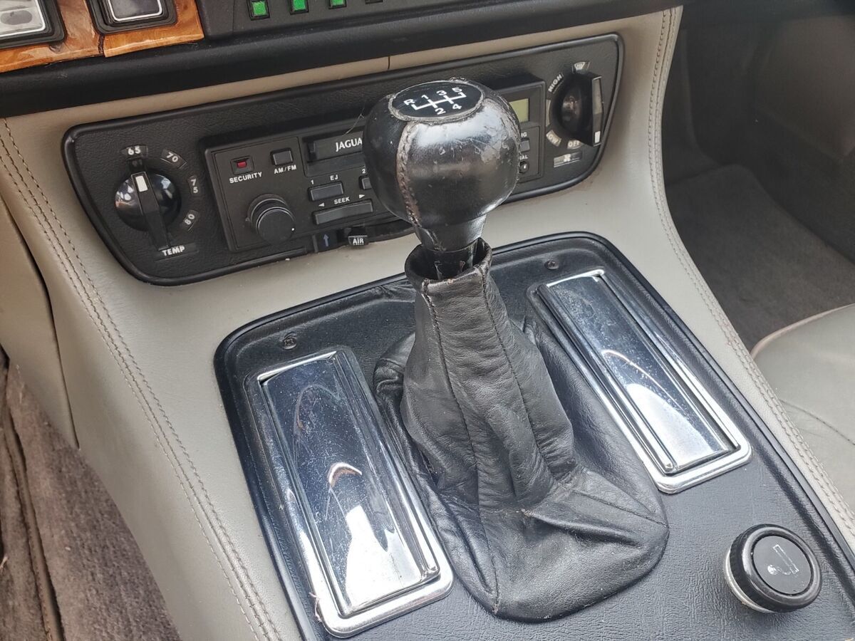 1984 Jaguar XJS - photo 2