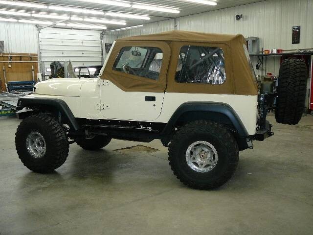 1984 Jeep CJ - photo 2