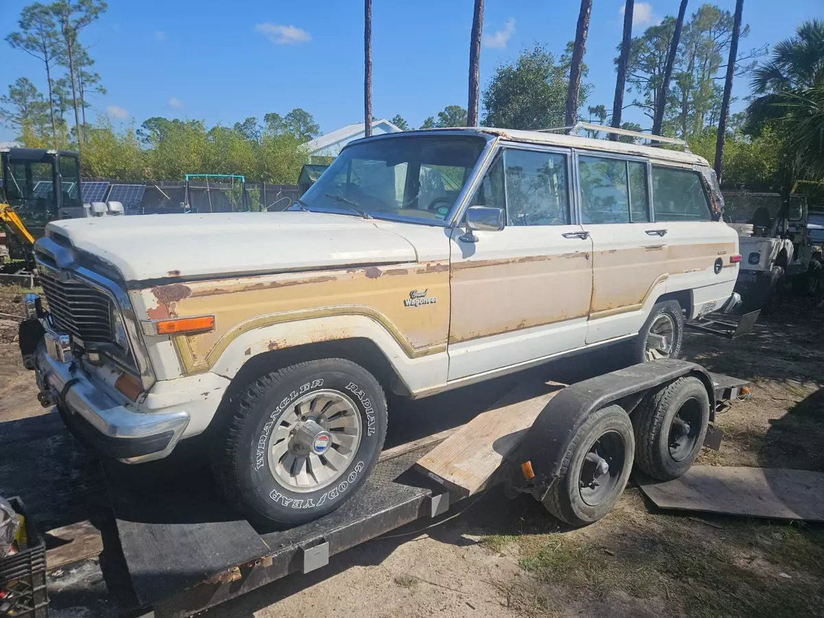 1984 Jeep Grand Wagoneer 4dr