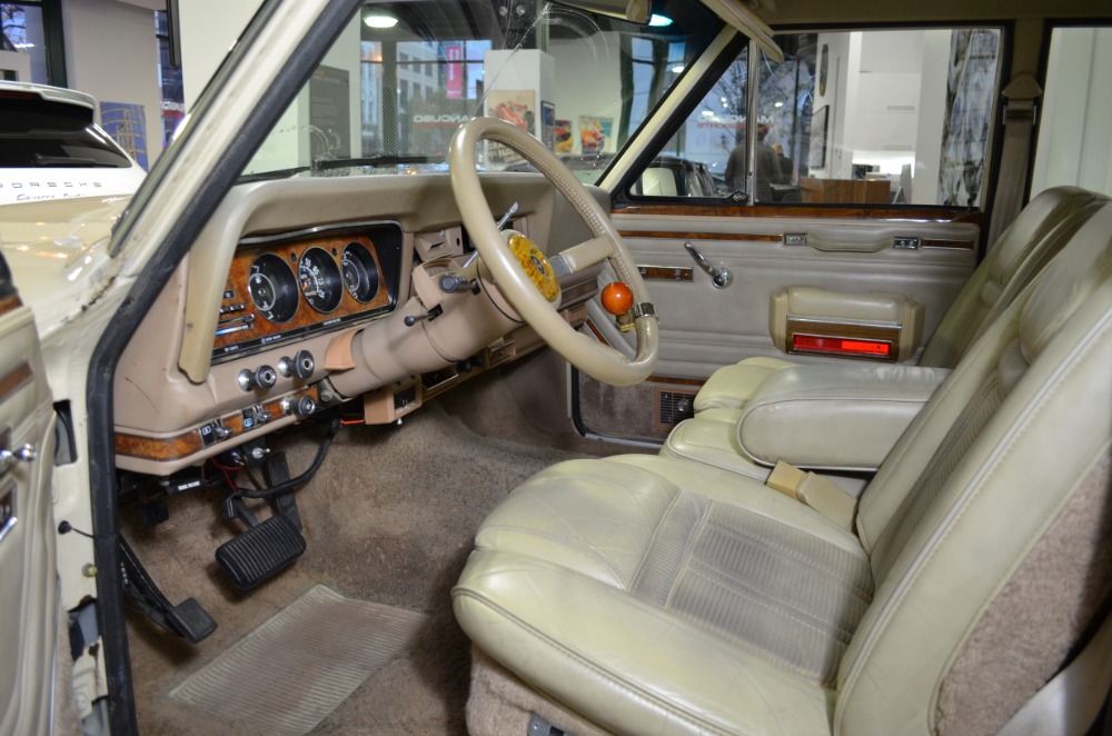 1984 Jeep Wagoneer -- - photo 11