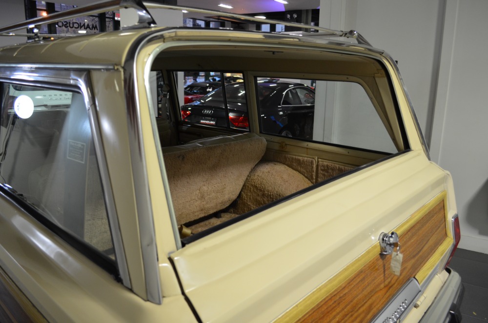 1984 Jeep Wagoneer -- - photo 8