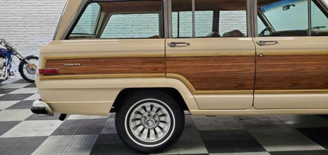 1984 Jeep Wagoneer Base 4dr 4WD SUV - photo 10