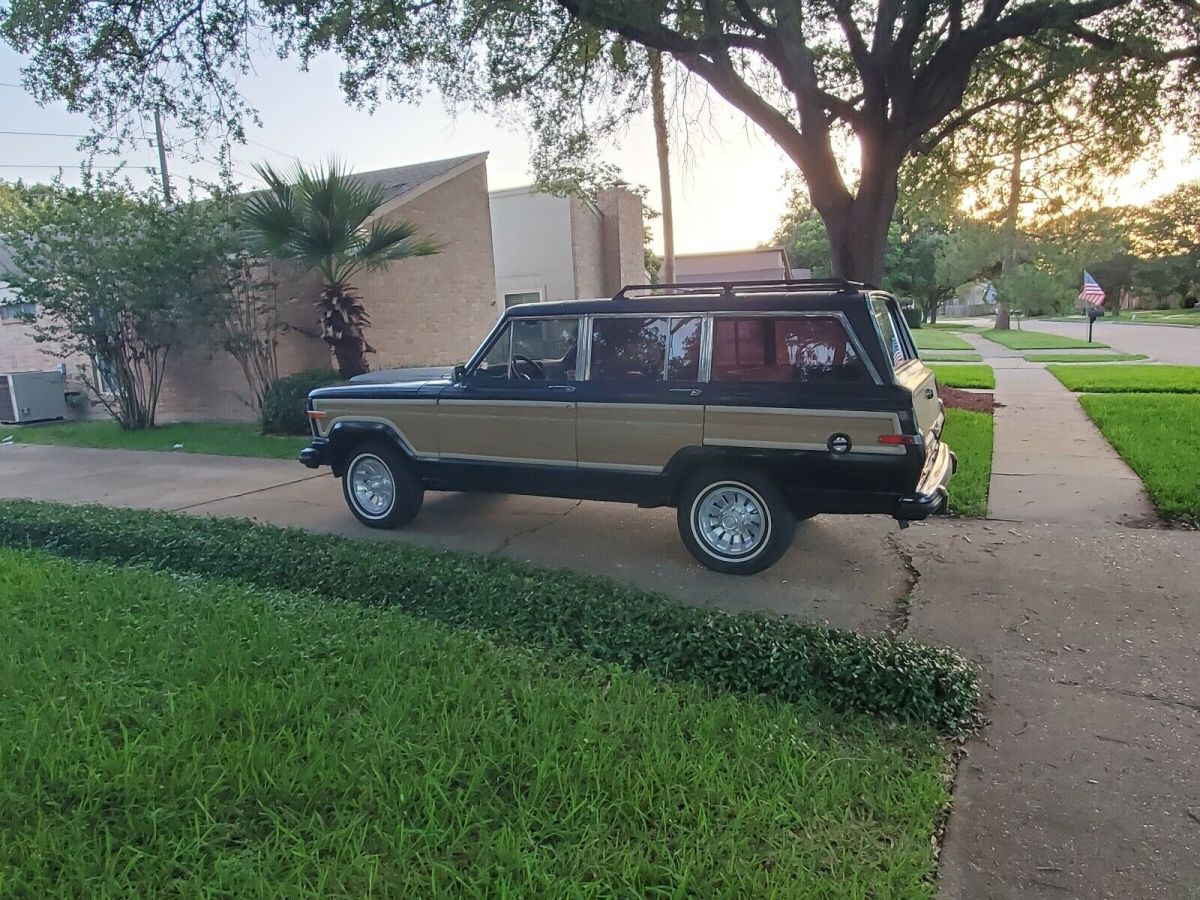 1984 Jeep Grand Wagoneer