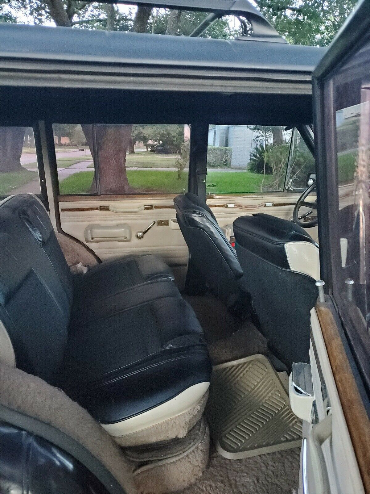 1984 Jeep Grand Wagoneer - photo 7