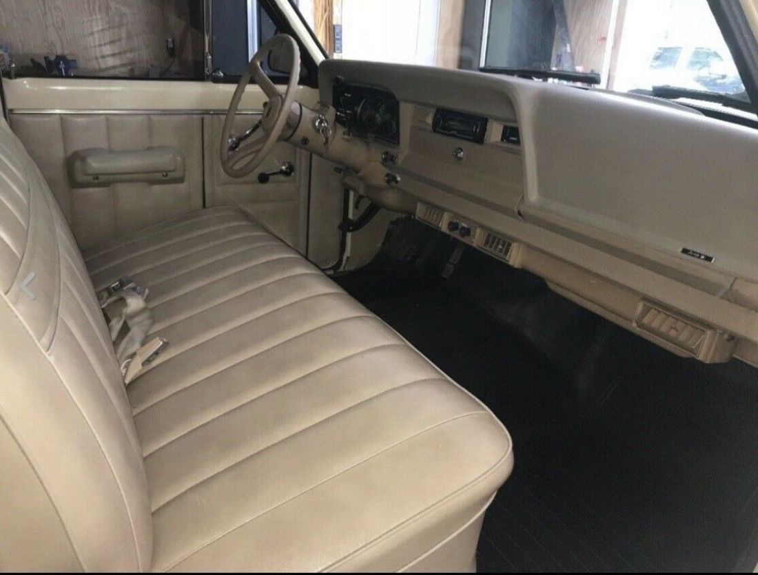 1984 Jeep J10 - photo 3