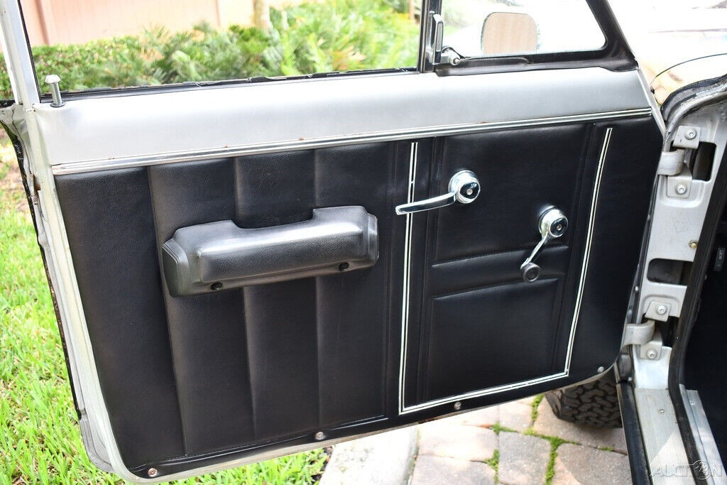 1984 Jeep J-10 Very Rare Camper Express - photo 9