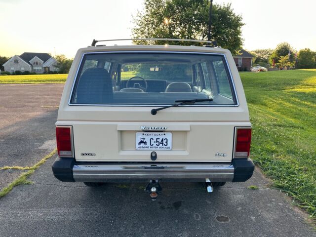 1984 Jeep Wagoneer - photo 7