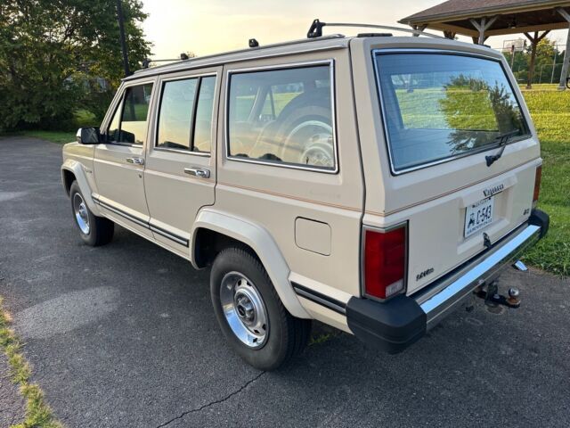 1984 Jeep Wagoneer - photo 8