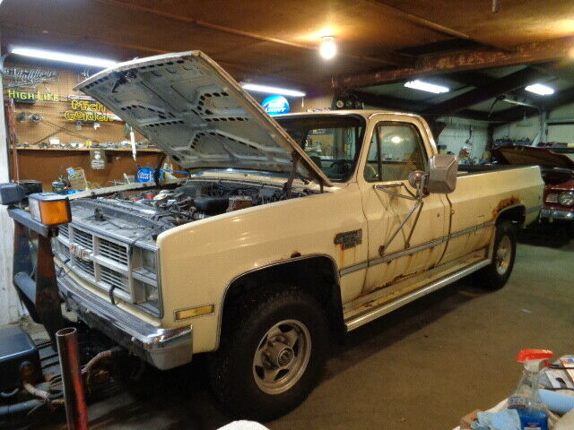 1984 K2500 Diesel with 8600 Blizzard Snow plow 1984 GMC Sierra 2500