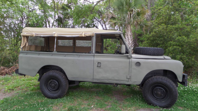 1984 LAND ROVER 109 SERIES 3 EX MILITARY 3/4 TON SOFT TOP 4X4 LHD OTHER 1984 Land Rover Defender 3 DOOR with SOFT TOP