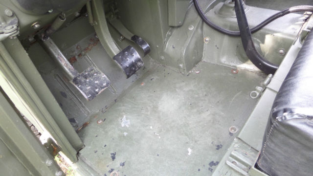 1984 Land Rover Defender 3 DOOR with SOFT TOP - photo 10