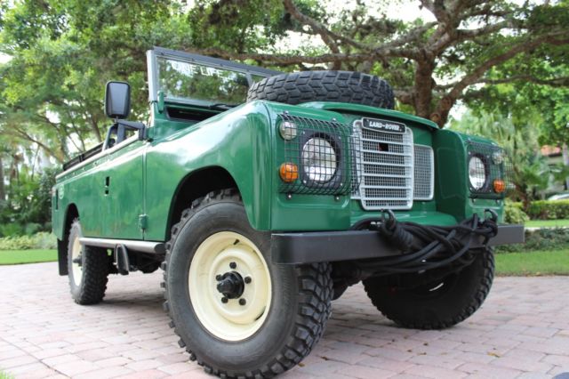 1984 Land Rover Defender 109 Series III 1984 Land Rover Defender
