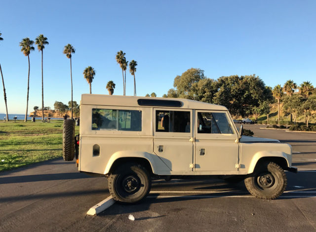 1984 Land Rover Defender 110 - 4 Door Country Wagon 1980 Land Rover Defender Country