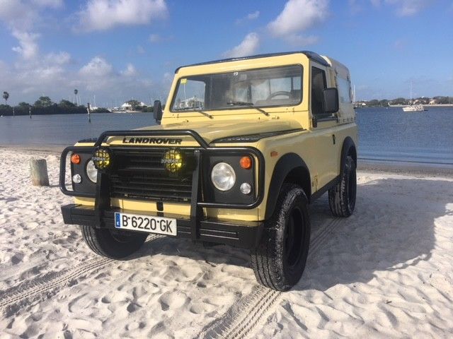 1984 LAND ROVER DEFENDER 90 4X4 5 SPEEDS RUST FREE 1984 Land Rover Defender SANTANA