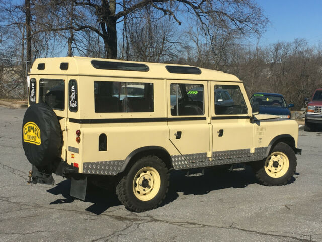 1984 Left Hand Drive 5 door Land Rover (Land Rover Santana 5 Door) 1984 Land Rover Defender
