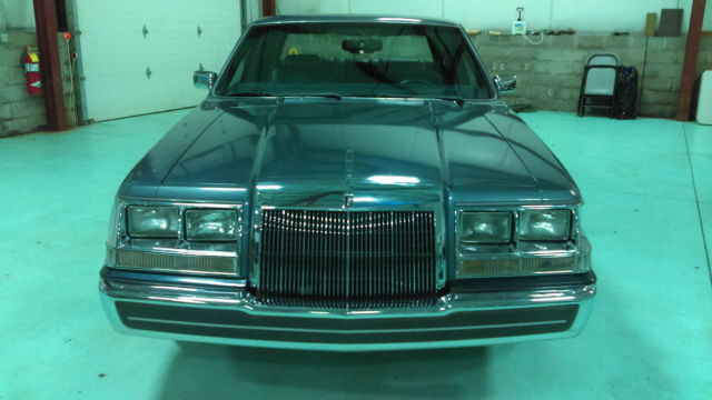 1984 Lincoln Continental - photo 8
