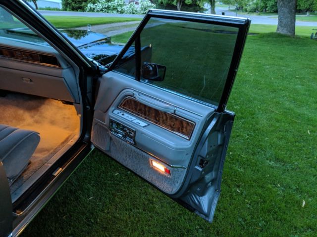1984 Lincoln Town Car Signature - photo 12