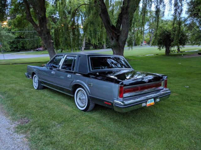 1984 Lincoln Town Car Signature - photo 2