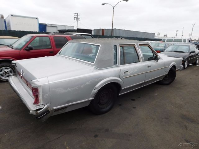 1984 Lincoln Town Car - photo 5