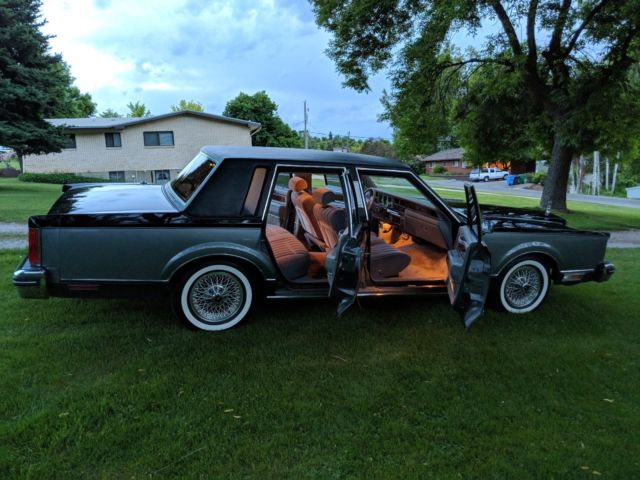 1984 Lincoln Town Car Signature - photo 7