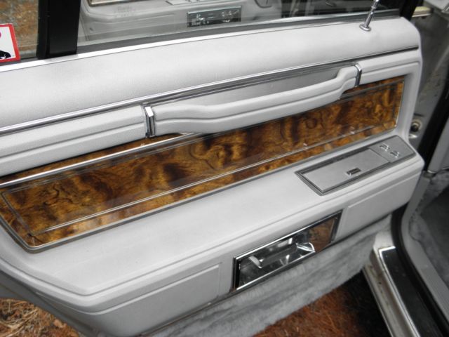 1984 Lincoln Town Car Cartier Edition - photo 11